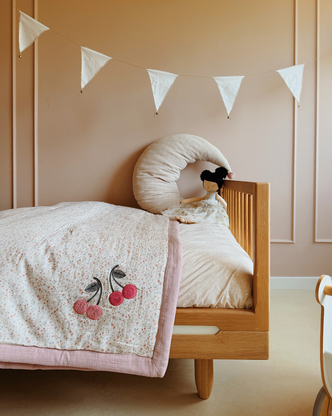 Nova Blanket L - Cherry Floral